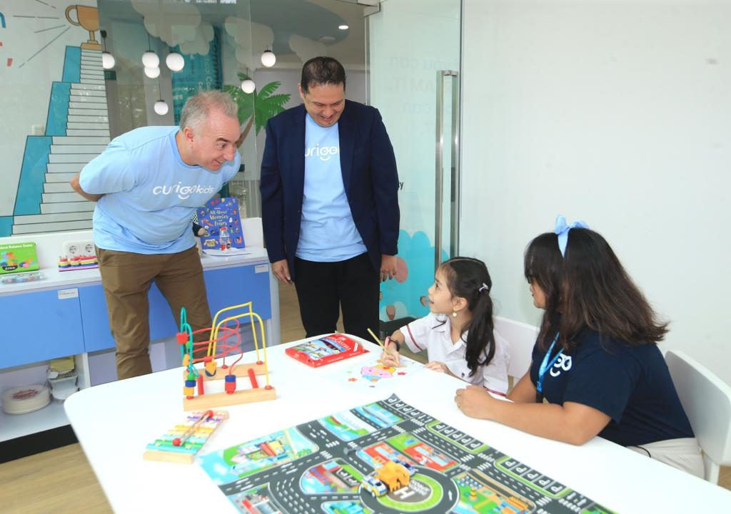 Curiookids membantu mengasah potensi anak-anak Indonesia secara optimal.