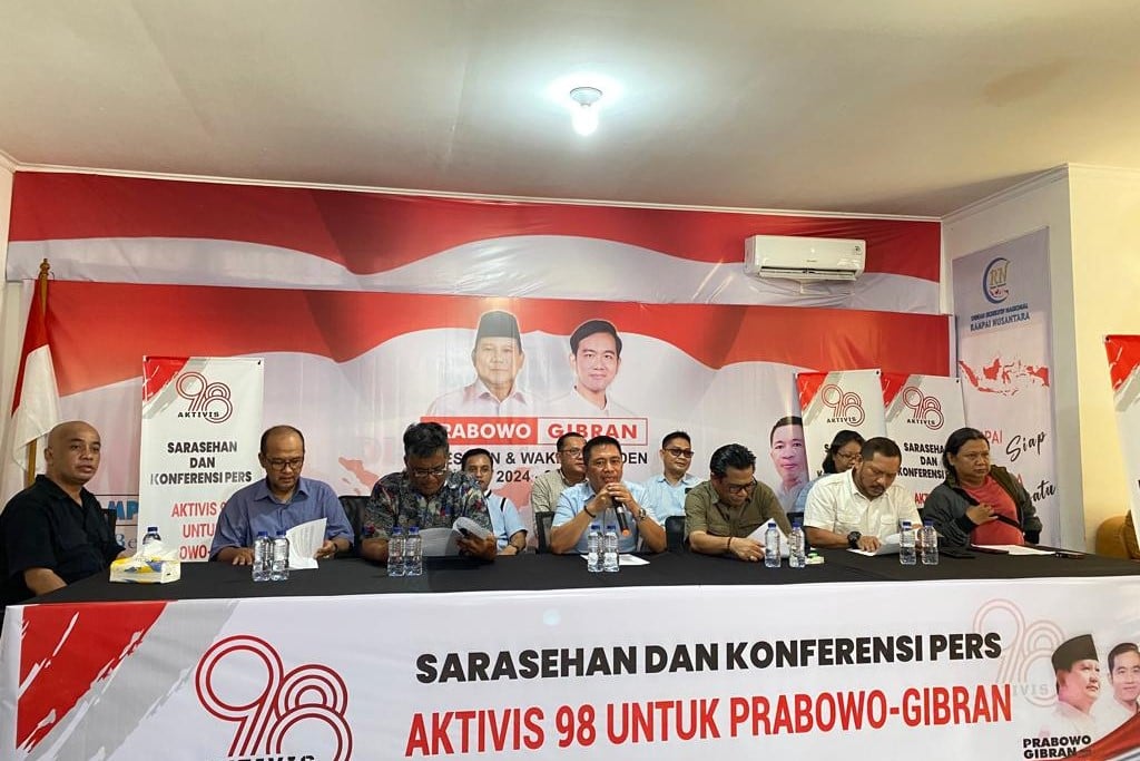 Sejumlah aktivis yang tergabung dalam aktivis 98 untuk Prabowo-Gibran berkumpul menggelar sarasehan di Jakarta.
