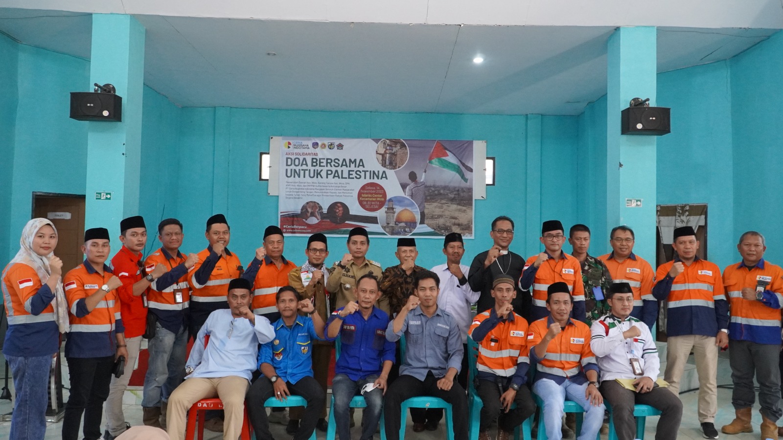 Masyarakat lintas agama di lingkar tambang nikel PT Ceria Nugraha Indotama di Kolaka, Sultra, beri dukungan untuk Palestina.  