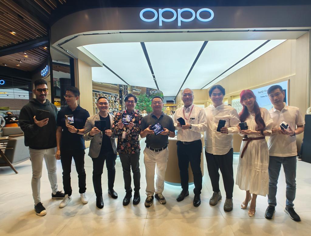 Acara peresmian OPPO Experience Store di AEON Mall Jakarta Garden City, Sabtu (4/11).