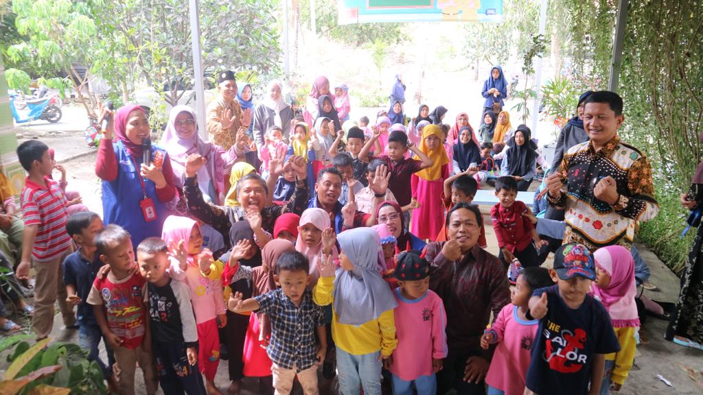  Kegiatan Erlangga Giat Literasi Keliling Nusantara di TBM Rumah Literasi Nasyiah, Kulon Progo, Daerah Istimewa Yogyakarta. 