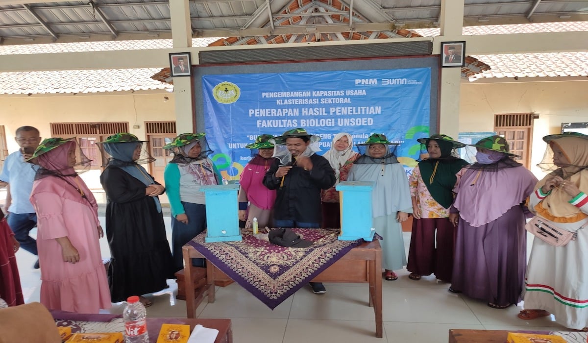 Masyarakat Banyumas berdaya karena madu kencleng