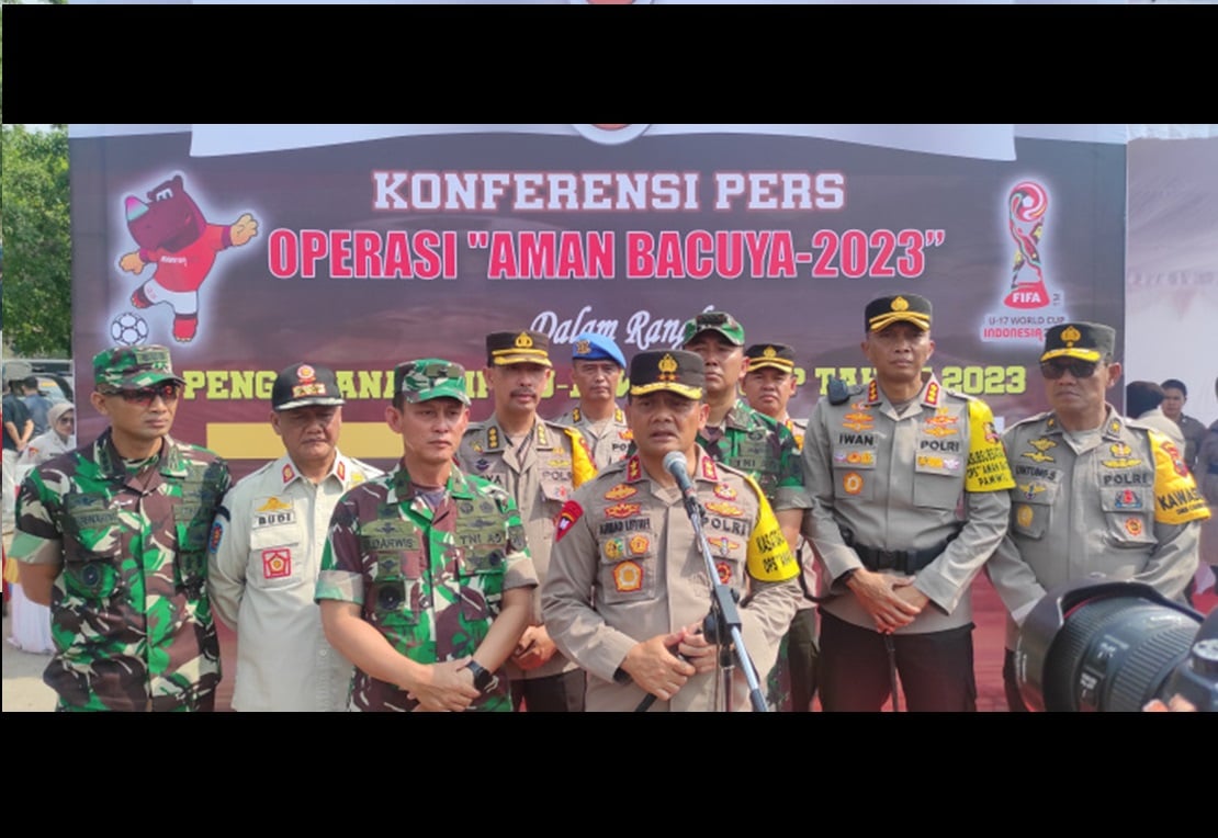 Kapolda Jateng Irjen Pol Ahmad Luthfi menjelaskan Operasi Aman Bacuya 2023 untuk Pengamanan FIFA U-17 di Solo.
