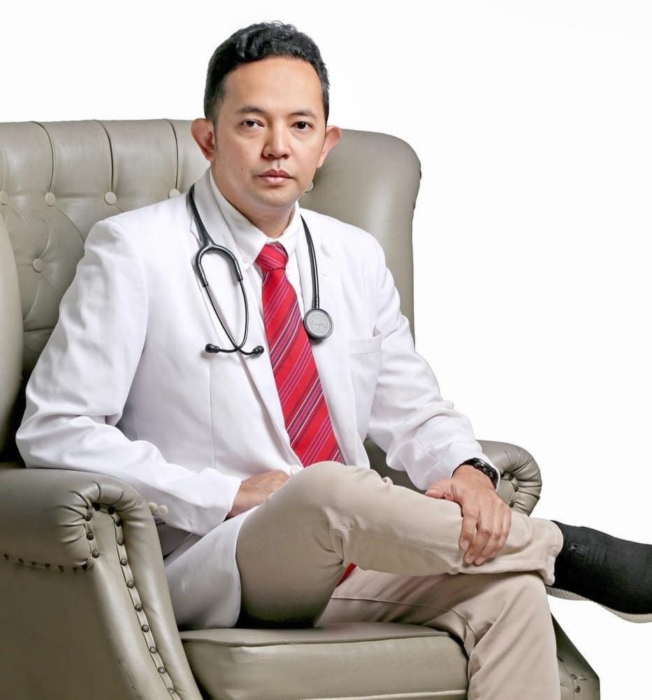 Agung Firmansyah Sumantri, dokter dan dosen di Universitas Islam Bandung