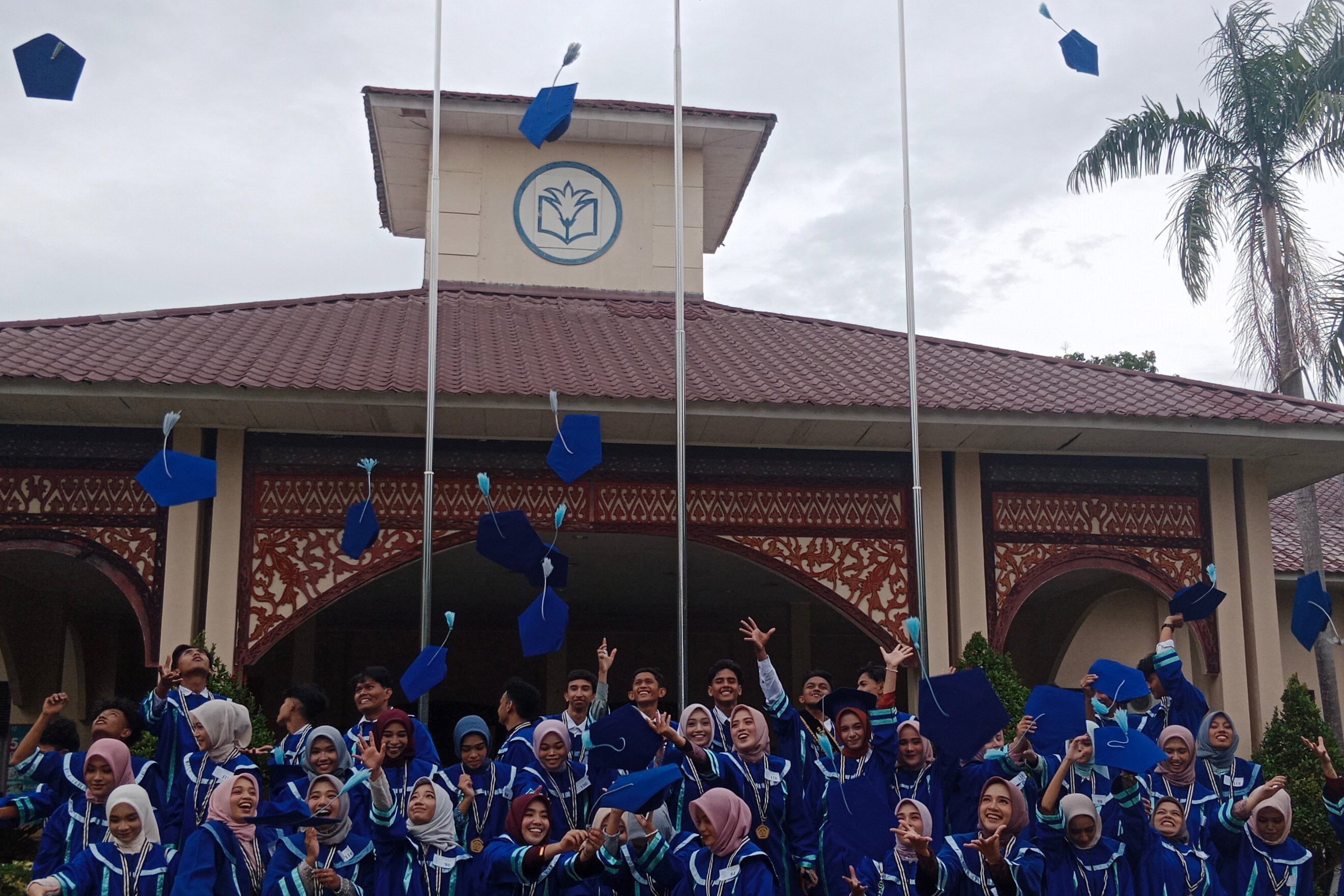 Suasana wisuda lulusan Sekolah Sukma Bangsa Pidie, Aceh, Sabtu (3/6).