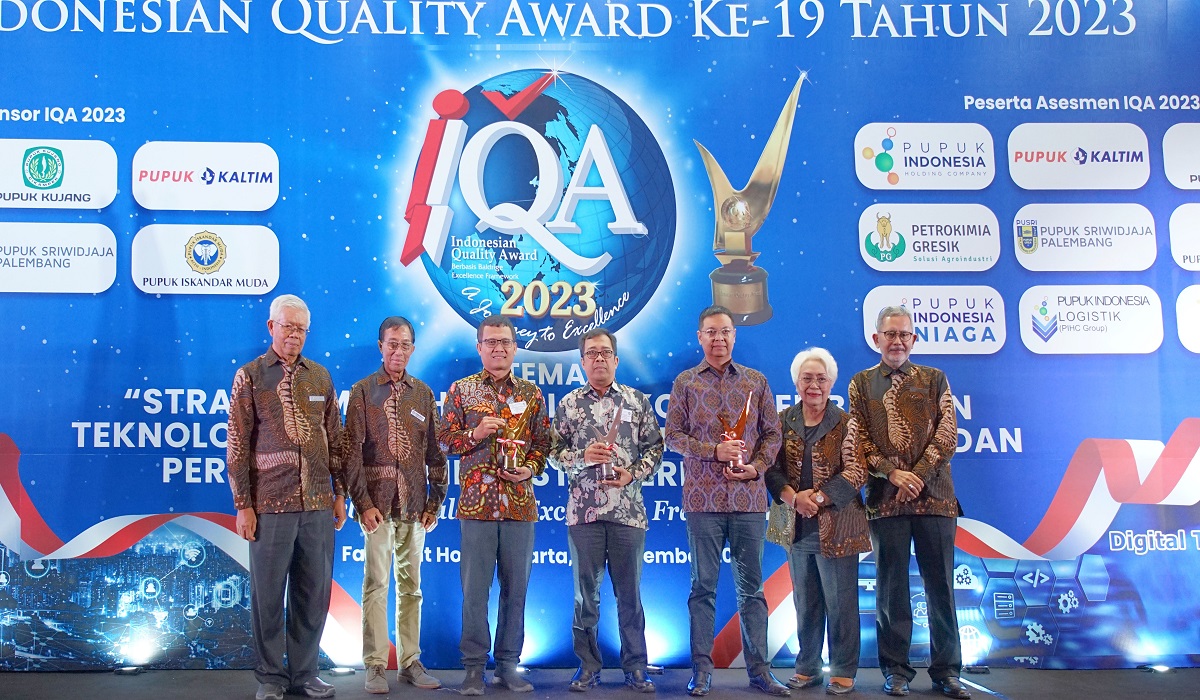 Penghargaan Indonesia Quality Awards untuk Petrokimia Gresik