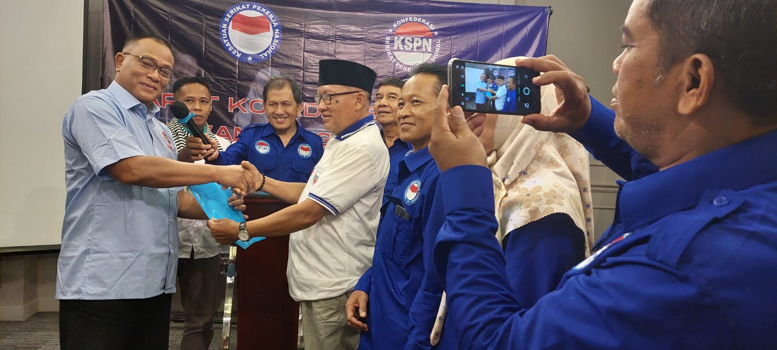 Co-Captain TimNas AMIN, Jumhur Hidayat bertemu dengan pimpinan federasi serikat buruh di Jakarta.