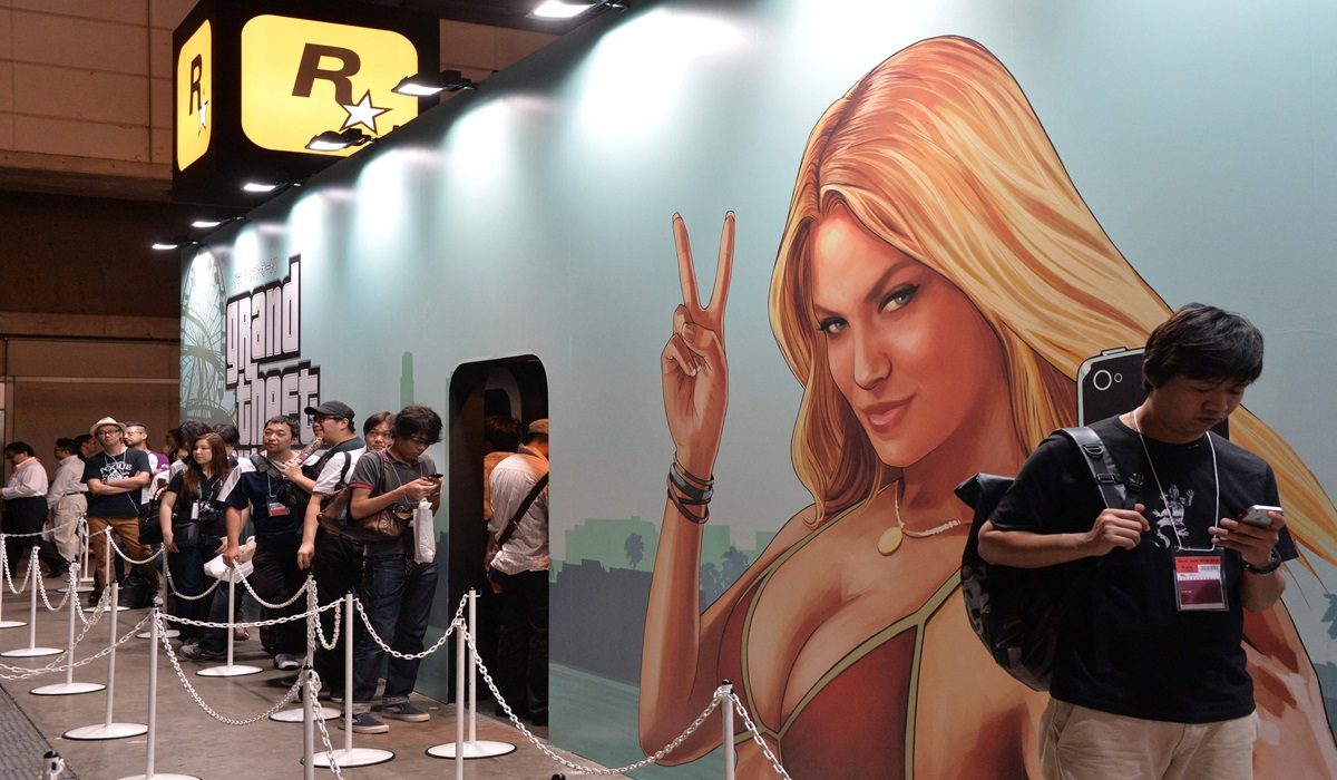 Ilustrasi--Para gamers mengantre untuk mencoba gim Grand Theft Auto V saat dirilis di Tokyo Game Show, 19 September 2013. 