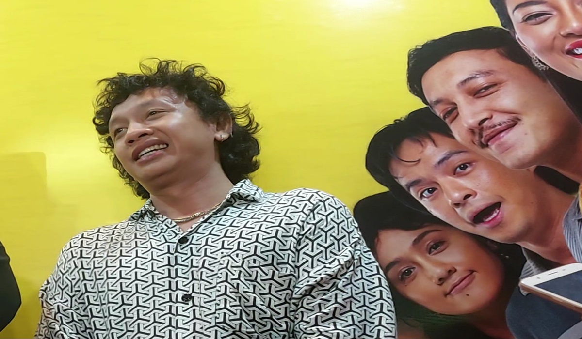 Erick Estrada memerankan karakter ikonik Kabul Basuki alias Tessy dalam film 