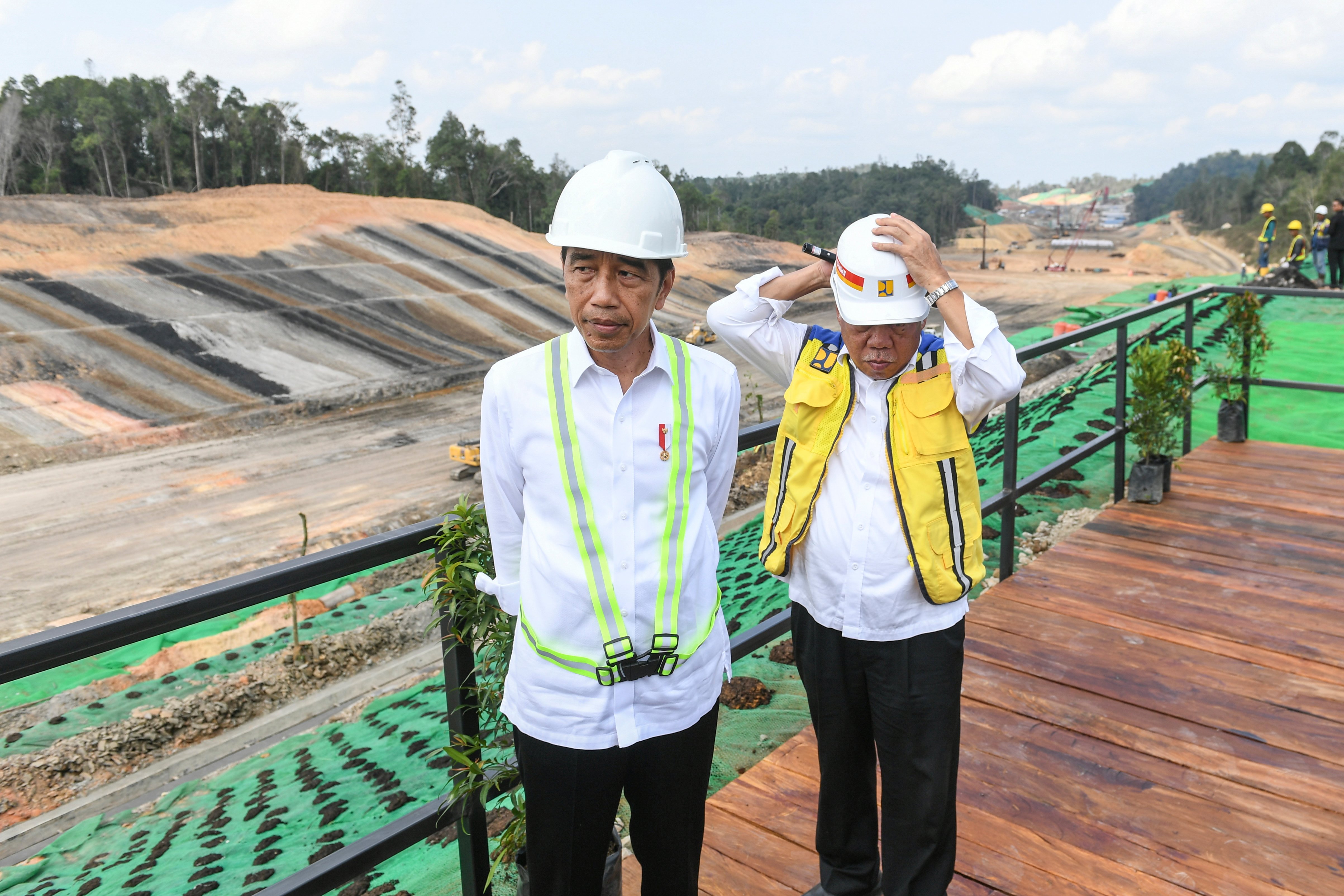 Presiden tinjau proyek tol IKN