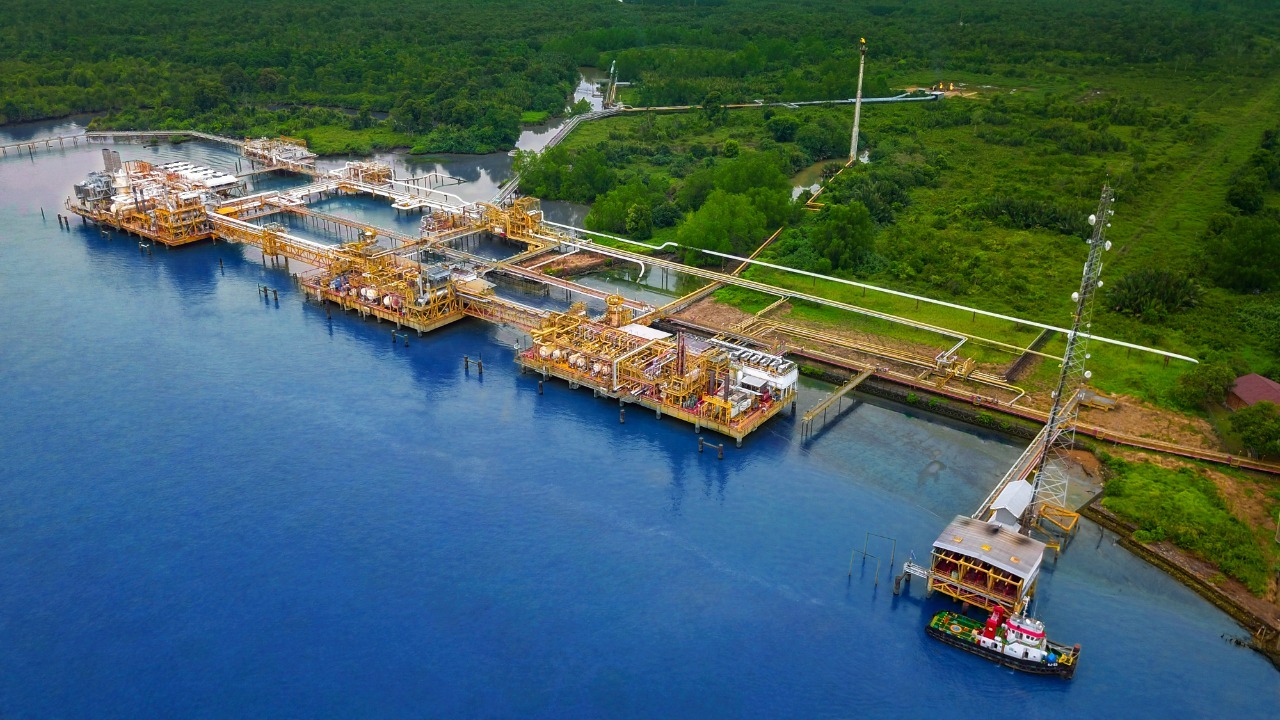Produksi migas yang diproduksi PHM siap disalurkan ke kapal pengangkut. 