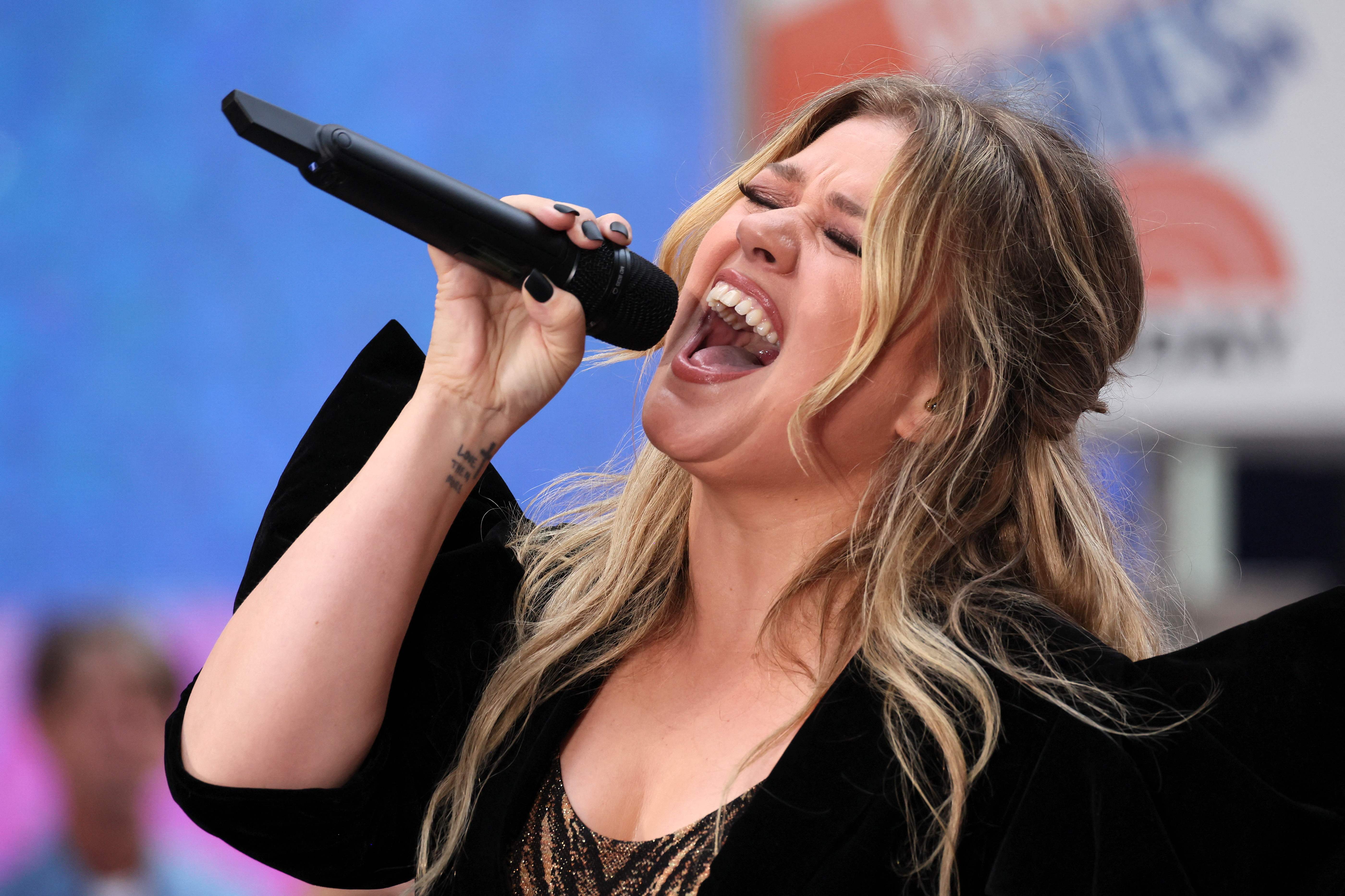 Penyanyi Kelly Clarkson