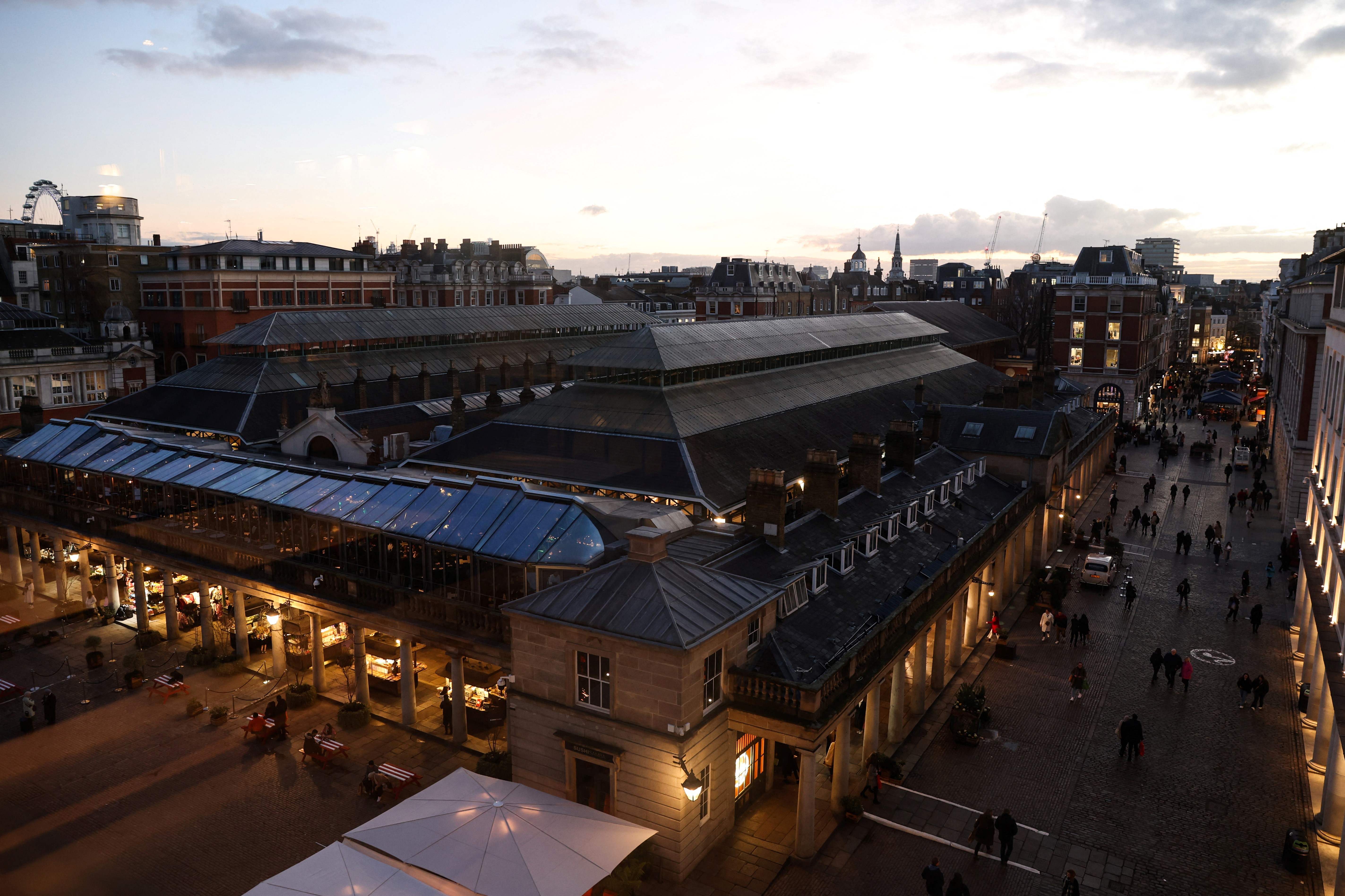 Royal Opera House, salah satu situs/gedung bersejarah di Inggris