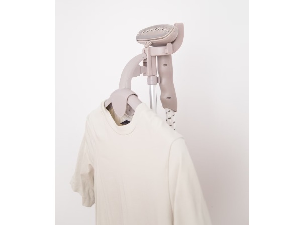 Steamer disarankan tidak digunakan pada baju lembab.