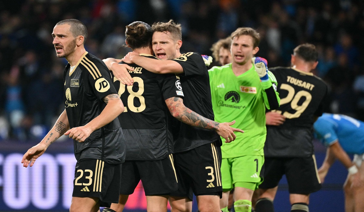 Para pemain Union Berlin melakukan selebrasi usai bermain imbang 1-1 dengan Napoli di laga Liga Champions.