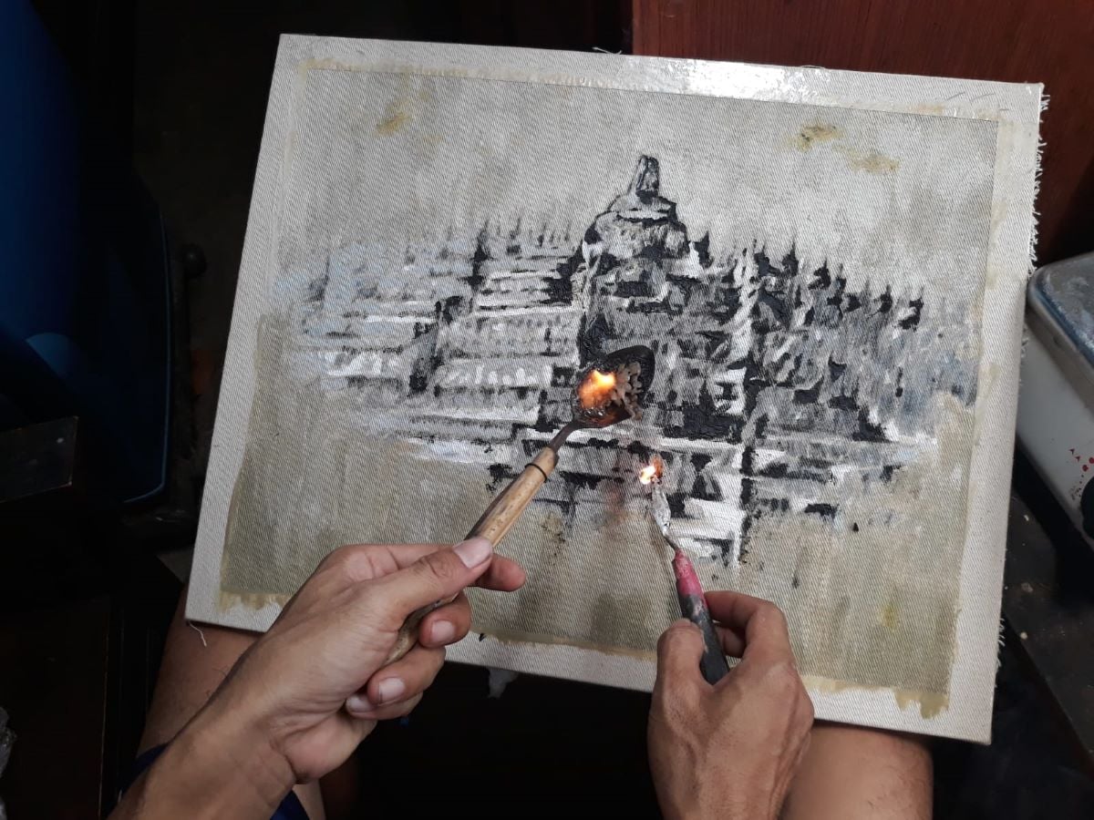 Lukisan Daur Ulang Limbah Plastik akan Dipamerkan di Art Jakarta