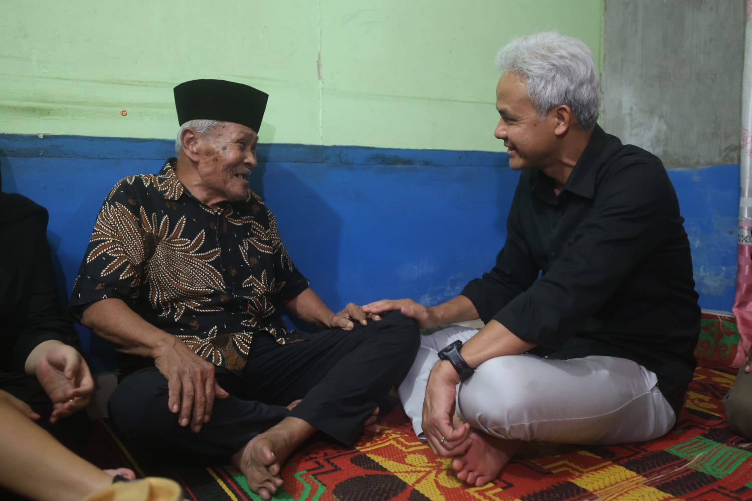 Mbah Sumadi dan Ganjar Pranowo