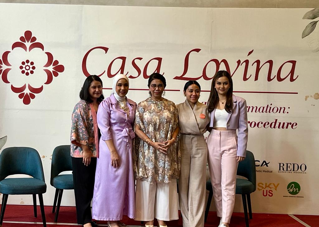 Merayakan ulang tahunnya yang ke-10, klinik kecantikan Casa Lovina menggelar talkshow di Jakarta, Jumat (17/11).