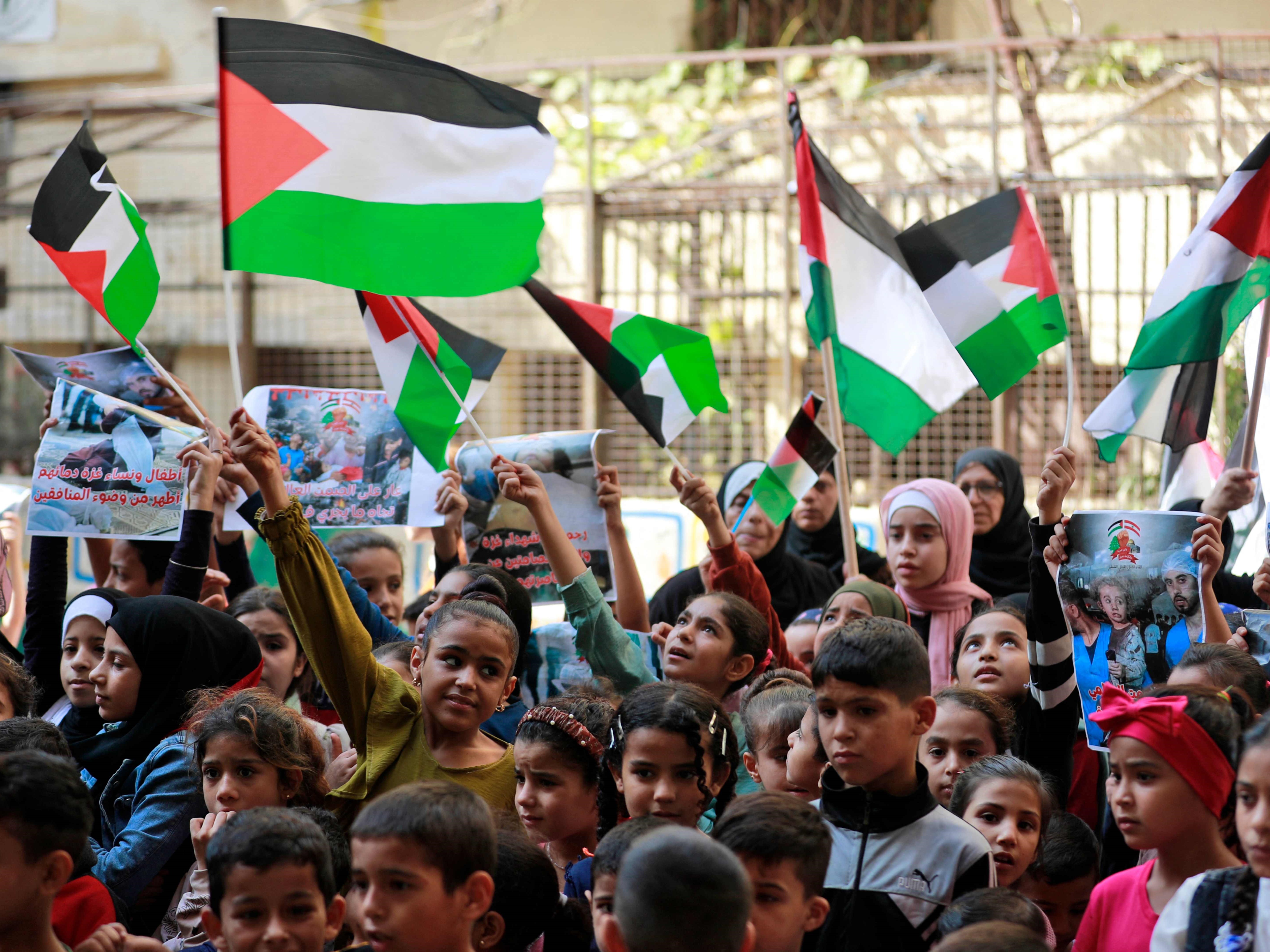 Hamas Sebut Luncurkan 16 Roket dari Libanon ke Israel