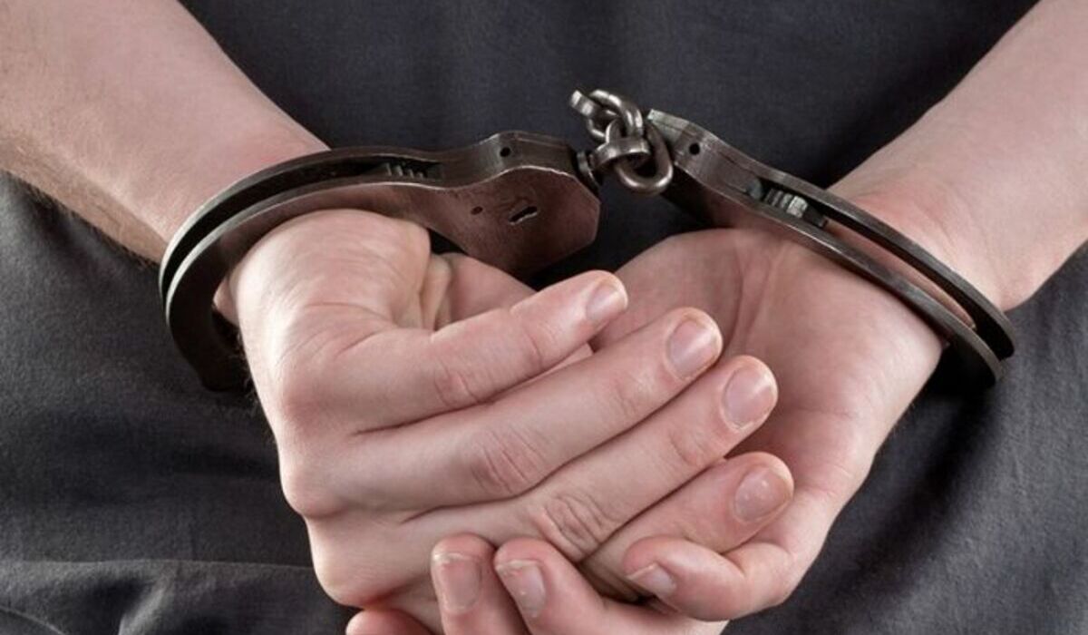 Ilustrasi penangkapan pelaku kejahatan.