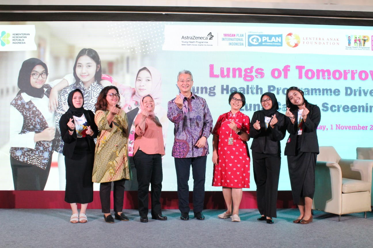 AstraZeneca bersama Kemenkes dan Plan Indonesia menggelar talkshow mengenai faktor risiko kanker paru dan skrining kanker paru secara dini.