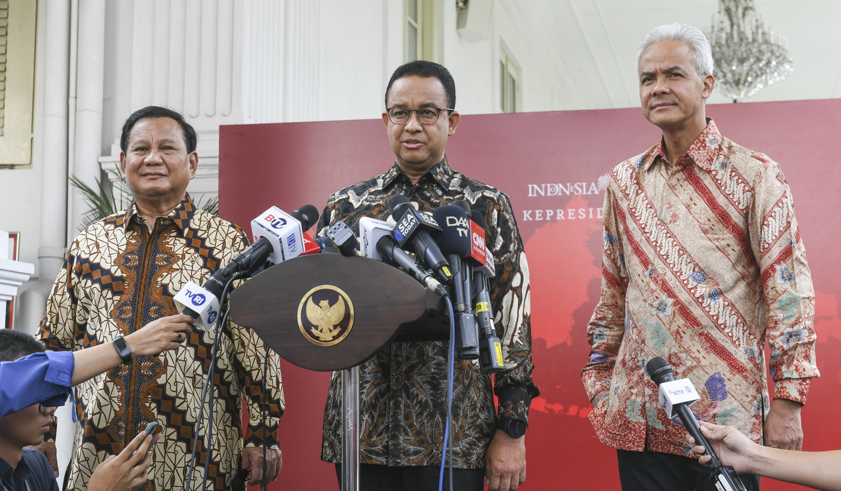 Bakal calon presiden Anies Baswedan (tengah), Ganjar Pranowo (kanan) dan Prabowo Subianto (kiri).