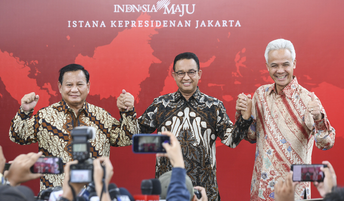 Bakal calon presiden Anies Baswedan (tengah), Ganjar Pranowo (kanan) dan Prabowo Subianto (kiri).