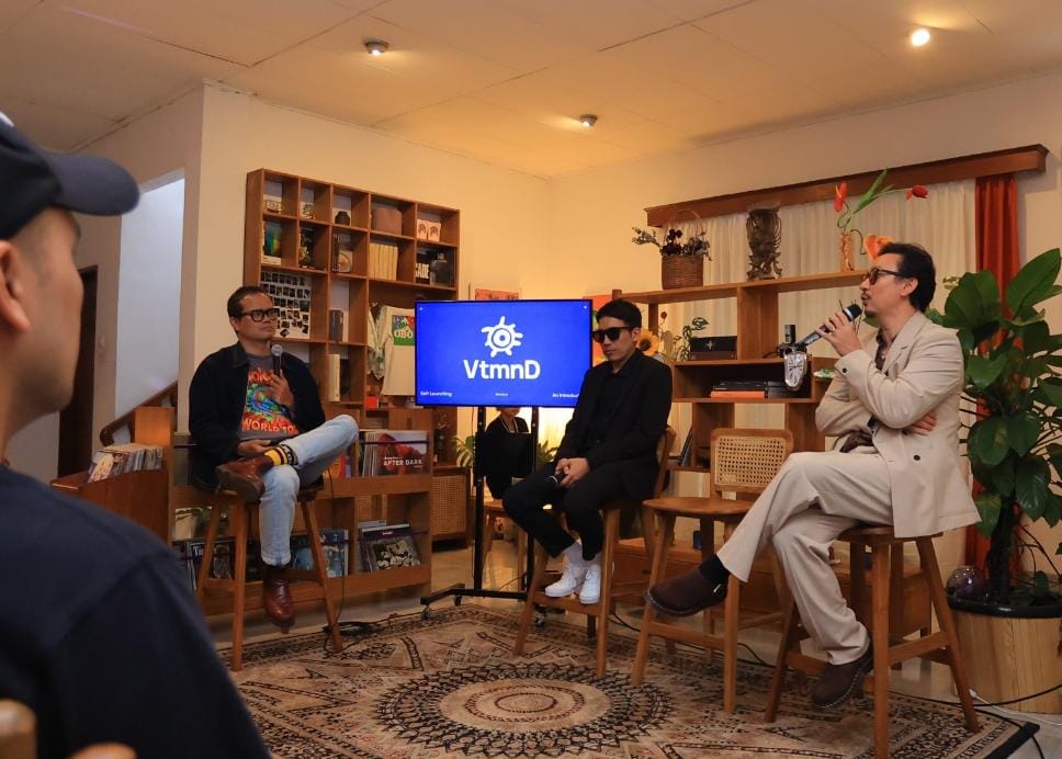 Founder Vindes Corp Vincent Rompies dan Deddy Mahendra Desta saat konferensi pers. 