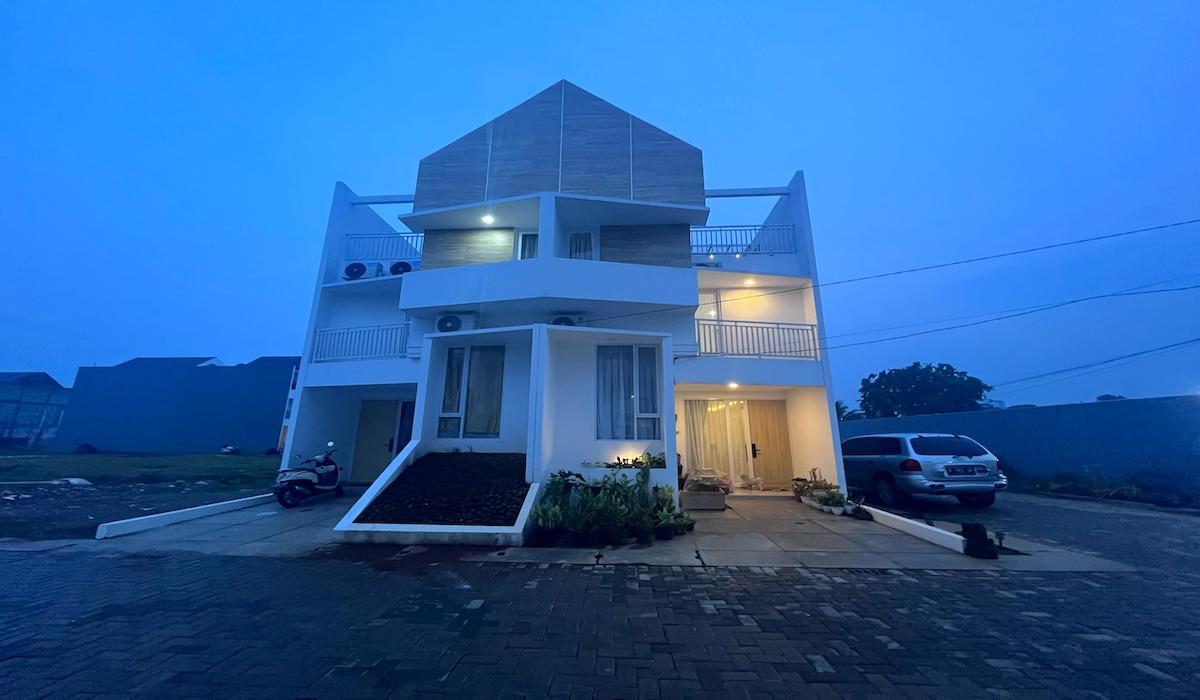 Golden Palma BIntaro rumah genius di Tangerang Selatan