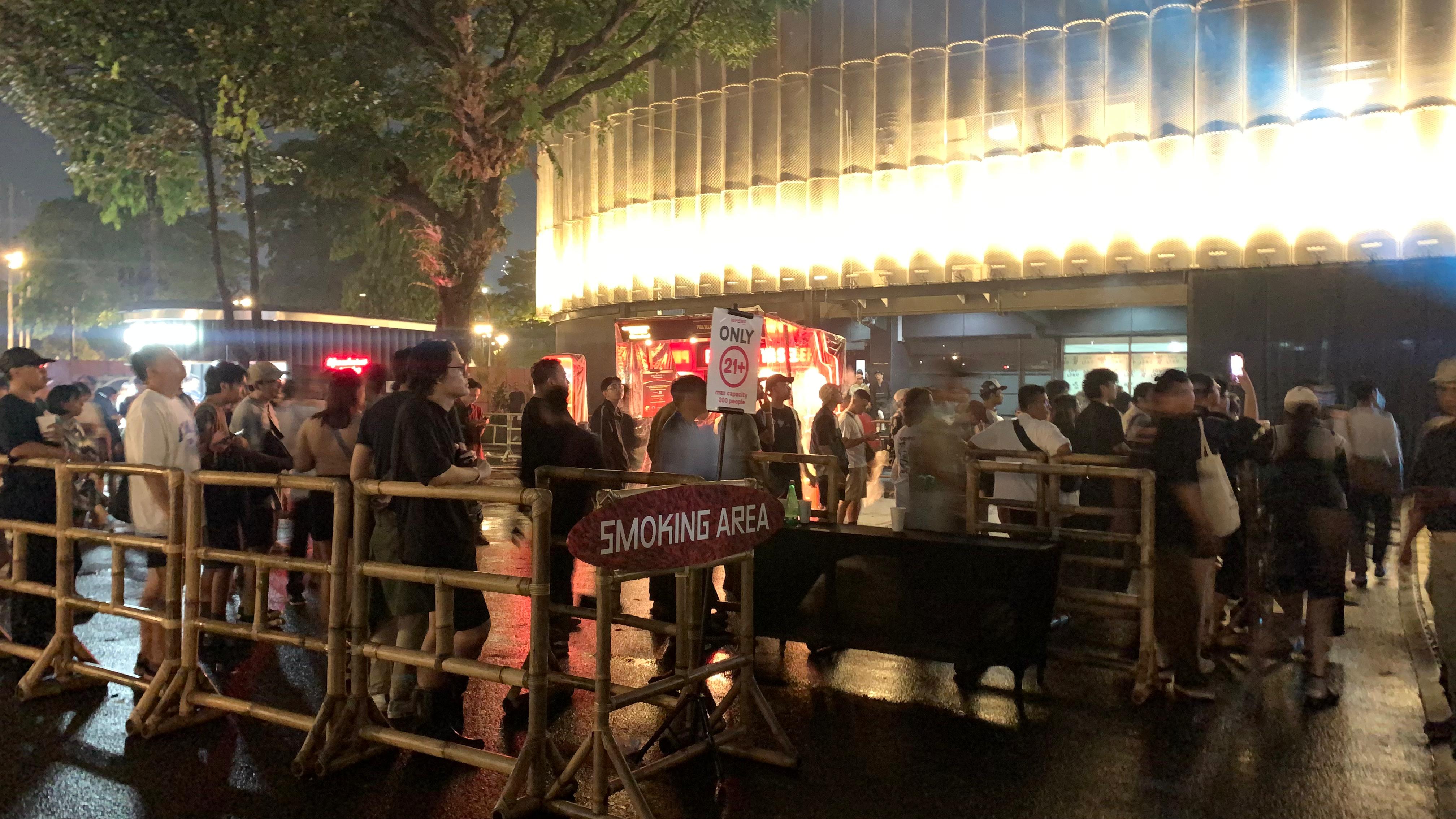 Terapkan aturan ketat terkait merokok, festival Joyland sediakan area khusus bagi para perokok.
