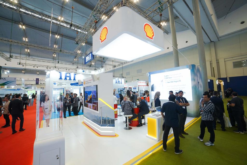 Booth Shell Indonesia pada ajang Enlit Asia 2023 di Indonesia Convention Exhibition (ICE), BSD City.