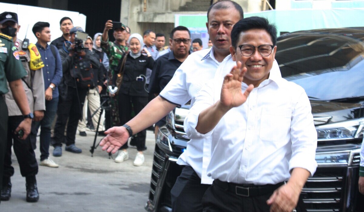 Calon Wakil Presiden Muhaimin Iskandar (kanan).