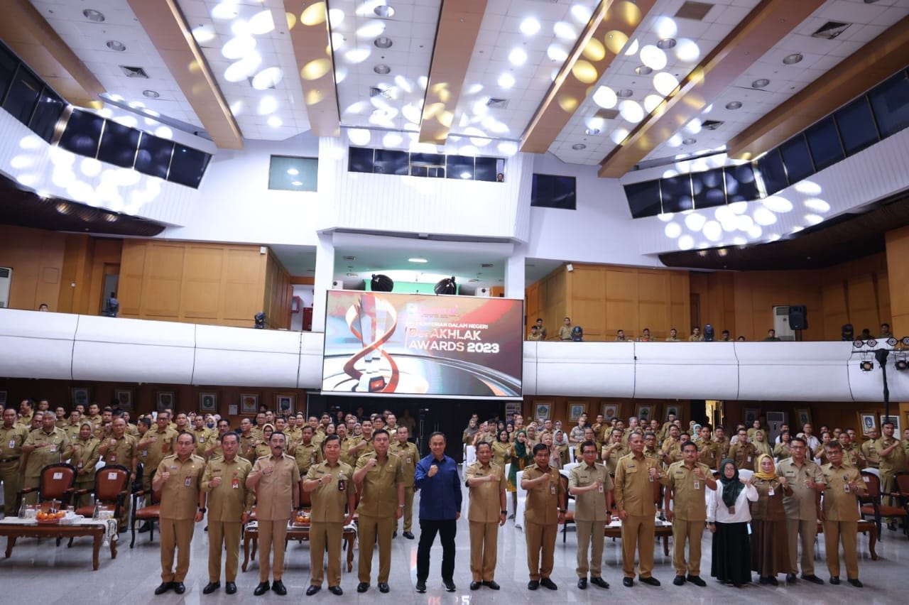  Para ASN di lingkup Kemendagri saat menghadiri Kemendagri BerAKHLAK Awards, Selasa (14/11).