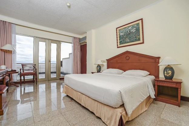 Jadikan liburan Anda tak terlupakan dengan menginap di The Jayakarta Suites Bandung, sebuah hotel bintang 4 yang menawarkan kenyamanan