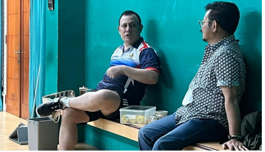 Foto pertemuan Firli Bahuri dan Mentan SYL yang viral di medsos.