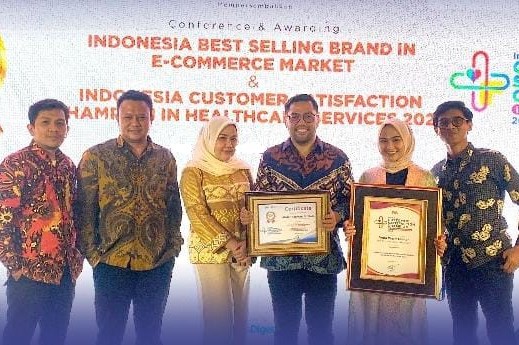 Vena Wasir Center meraih penghargaan Indonesia Healthcare Satisfaction Champions dengan predikat Very Good dari majalah Swa.