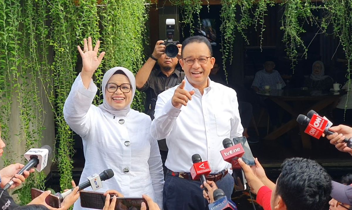 Karena belum pernah naik Whoosh, Anies memilih menggunakan Argo Parahyangan saat menuju Bandung.