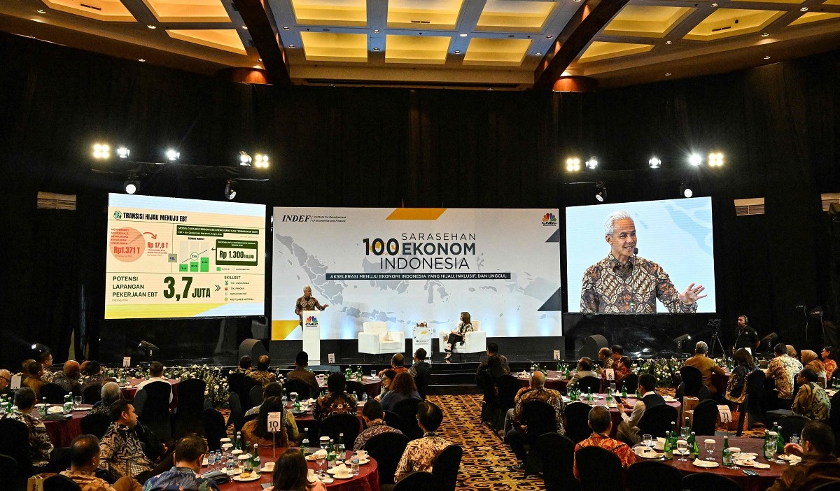 Ganjar Pranowo dalam acara Sarasehan 100 Ekonom