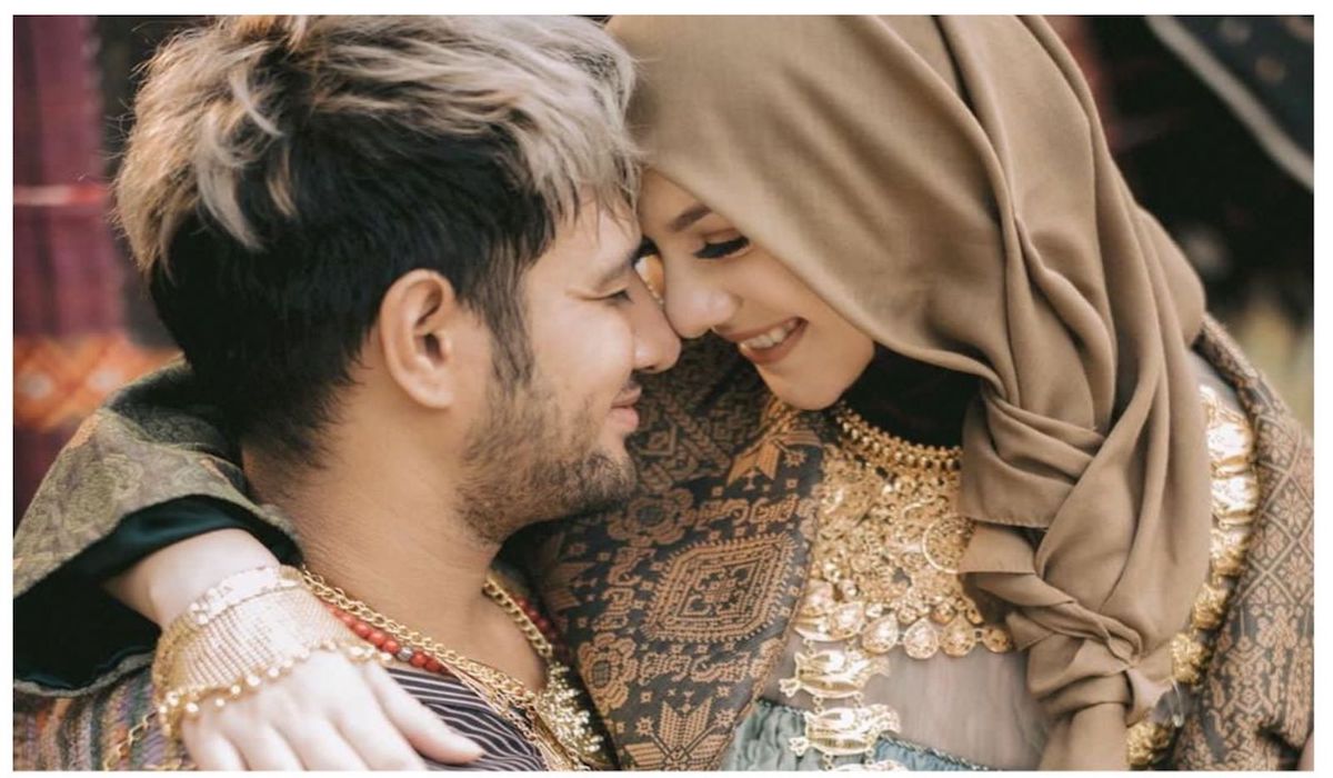 Irish Bella gugat cerai suaminya, Ammar Zoni