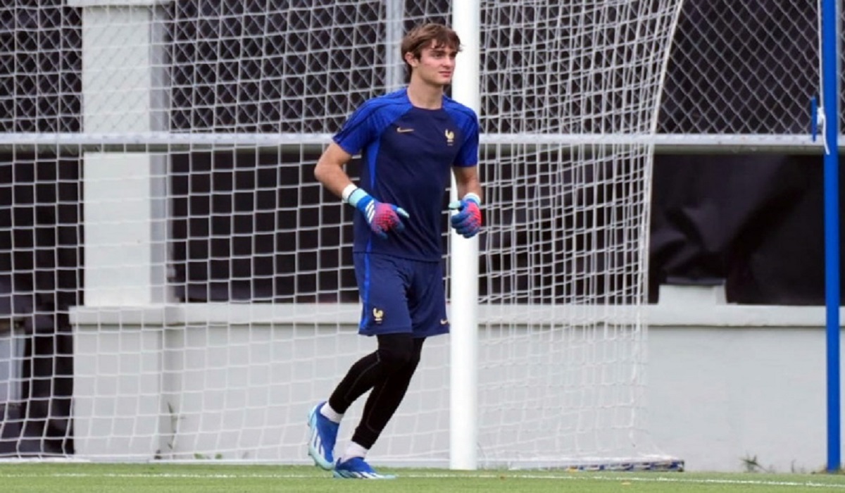 Kiper timnas Prancis U-17 Paul Agney