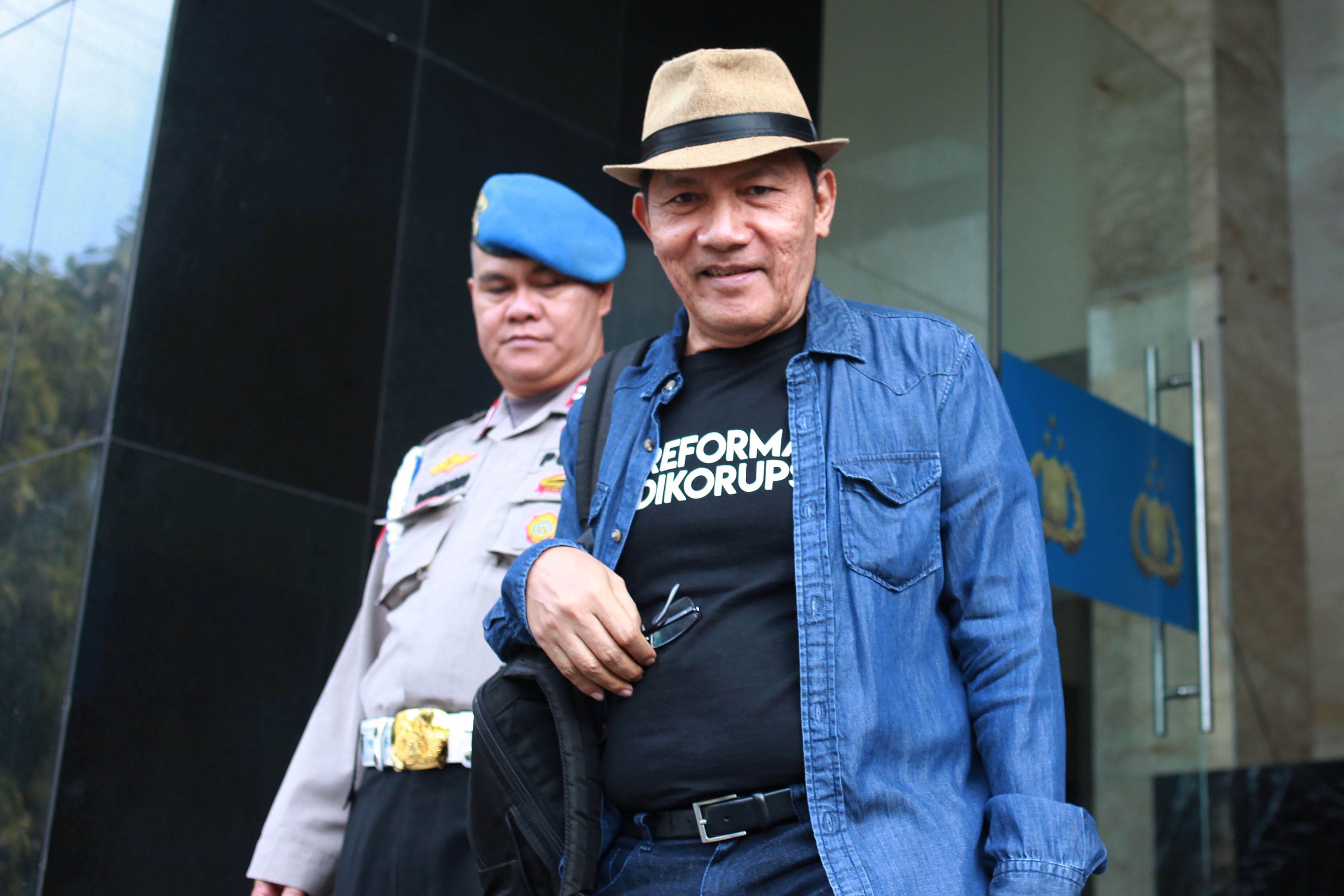 Mantan pimpinan KPK Saut Situmorang hari ini diperiksa tim gabungan Polda Metro Jaya dan Bareskrim terkait kasus pemerasan terhadap SYL.