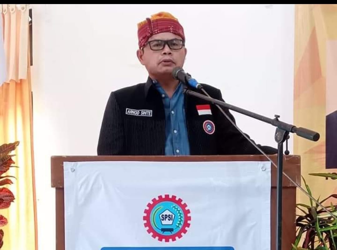 Wakil Ketua Umum Dewan Pimpinan Pusat (DPP) Konfederasi Serikat pekerja seluruh Indonesia (KSPI) Arnod Sihite.