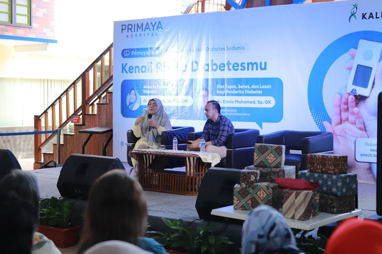 Primaya Hospital Bekasi Barat mengadakan serangkaian kegiatan yang berkaitan dengan upaya pencegahan penyakit diabetes.