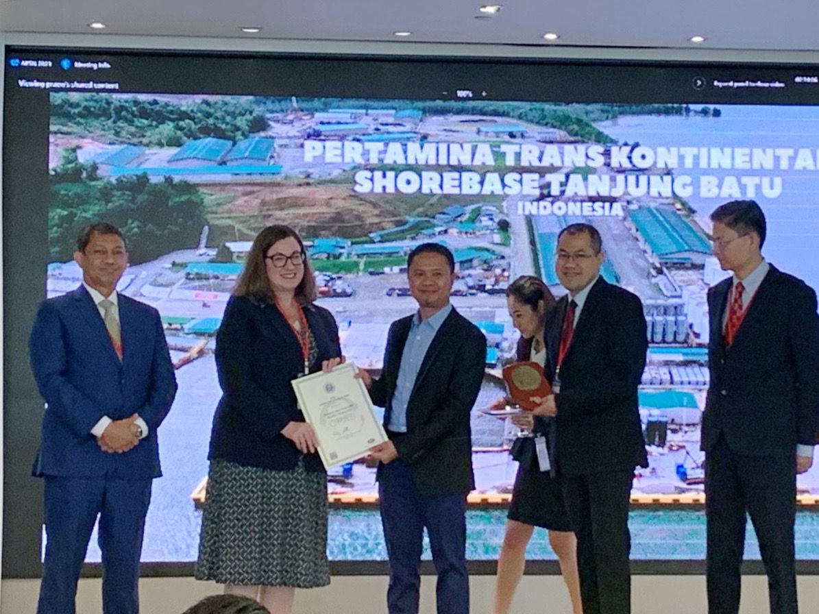 PT Pertamina Trans Kontinental (PTK) meraih APSN Green Port Award System 2023 di Bangkok, Thailand, baru-baru ini.