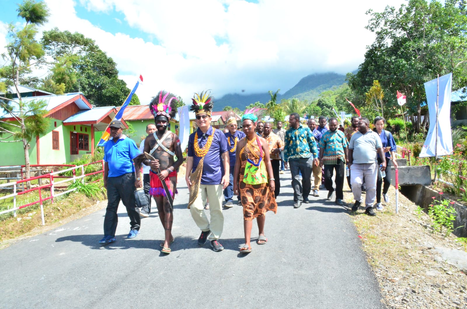 Direktur Tata Kelola Destinasi dan Pariwisata Berkelanjutan Kemenparekraf Indra Ni Tua mengunjungi Desa Wisata Kwau di Manokwari, Papua Bara