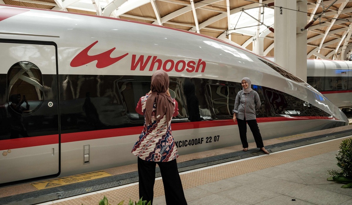 Kereta cepat Whoosh.