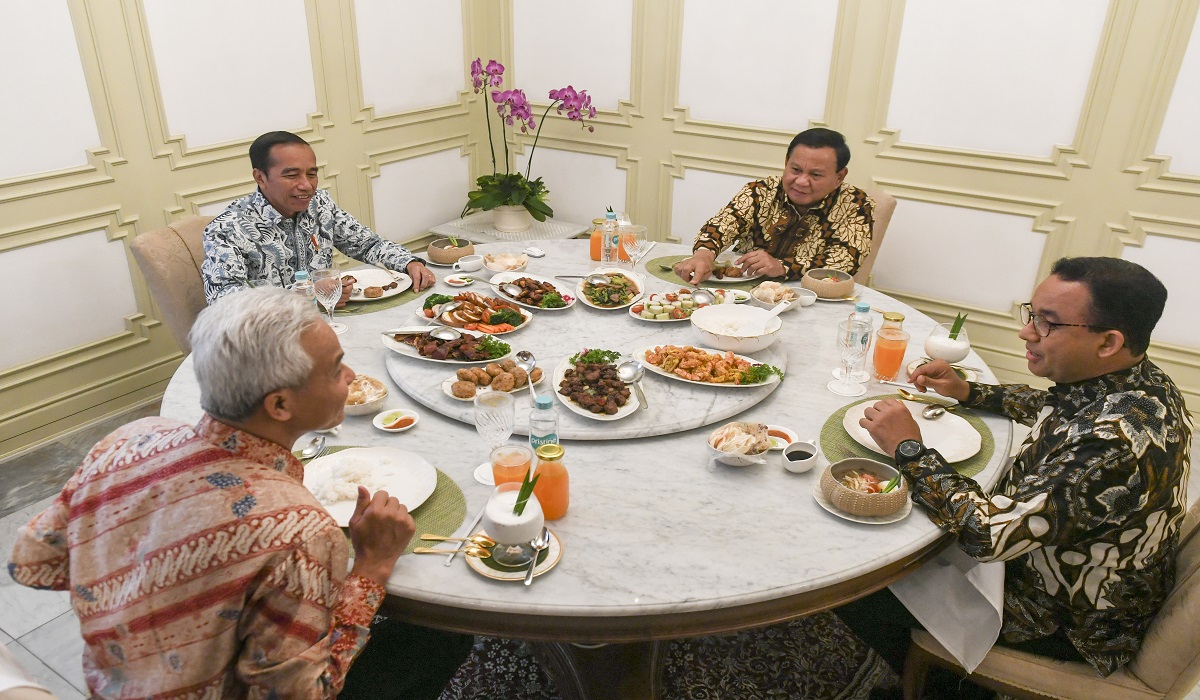 Presiden Joko Widodo makan siang bersama tiga Capres