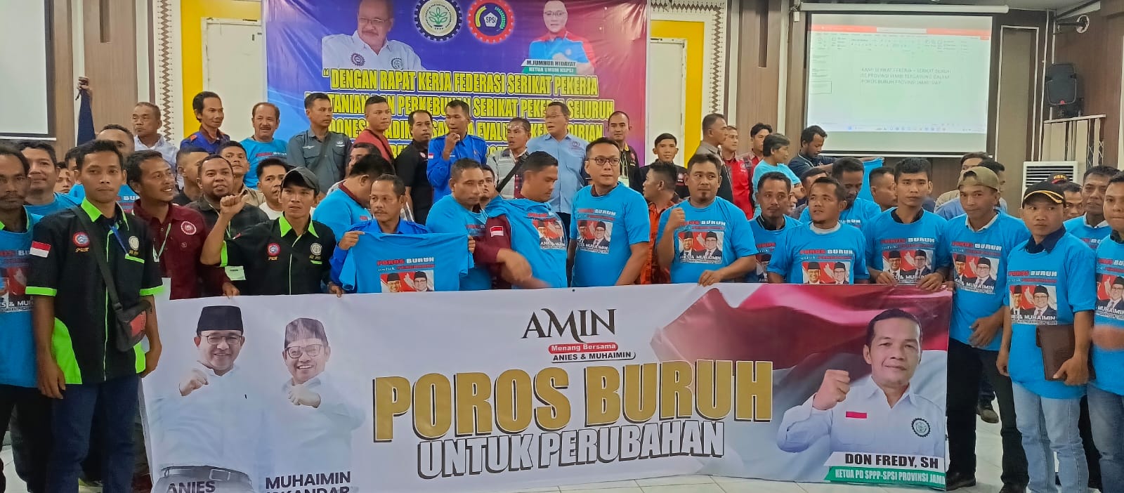 Poros Buruh Untuk Perubahan Jambi melakukan deklarasi mendukung dan siap memenangkan pasangan Anies-Muhaimin (AMIN).  