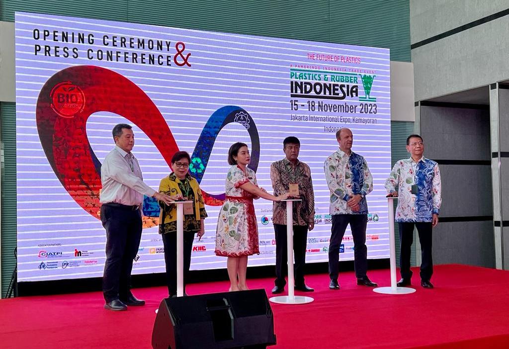 Plastics & Rubber Indonesia, pameran industri mesin, pengolahan dan material plastik dan karet internasional, digelar di JIExpo Kemayoran.