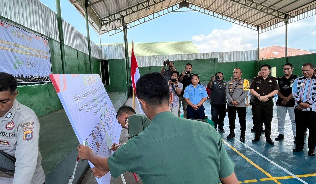 Dandim 1624/Flotim Deklarasi Pemilu Damai 2024